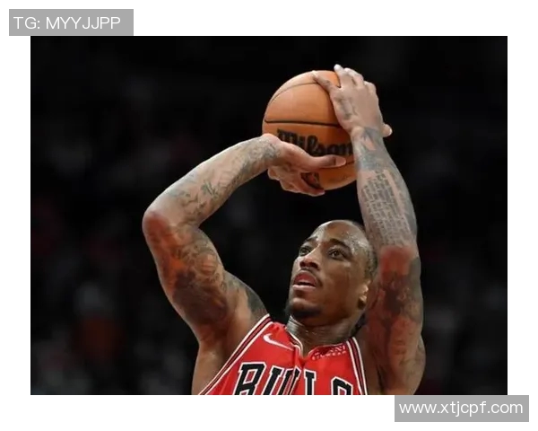 火箭队与开拓者队激战正酣精彩对决引发球迷热议 火箭队与开拓者队激战正酣精彩对决引发球迷热议